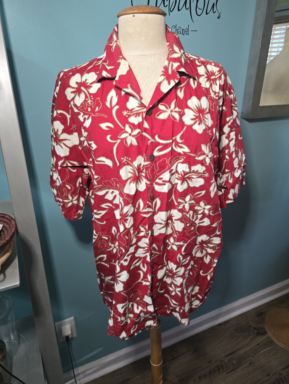 Hilo Hattie Red and White Men's Floral Hawaiian Camp Shirt